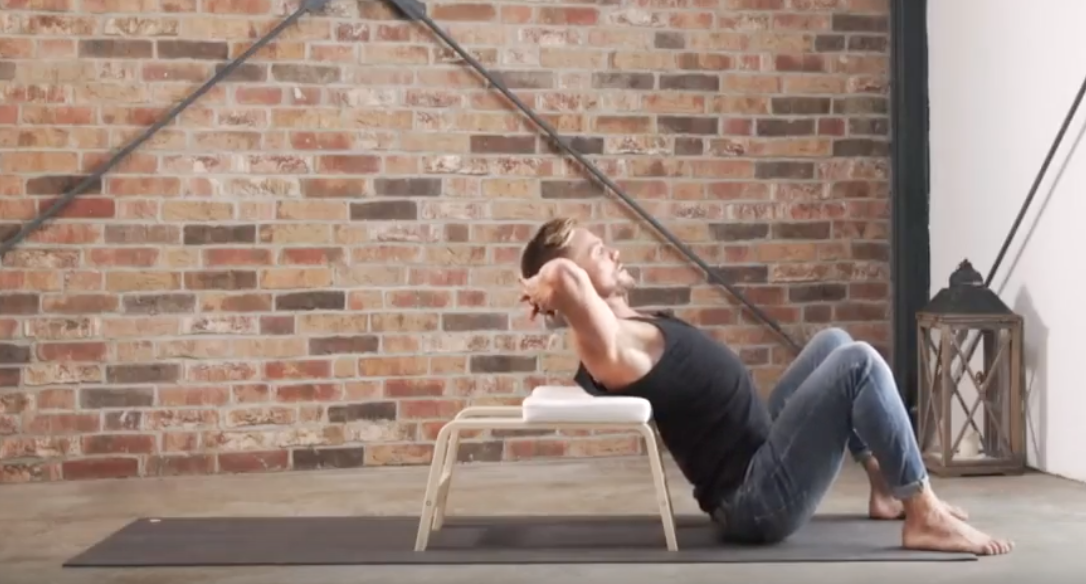 FeetUp Flow: Chest and Shoulder Mobility with Jeppe